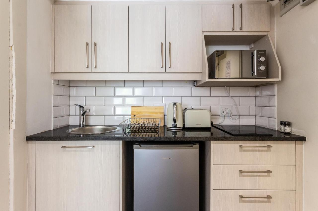 Trendy Apartment In Thibault Square City Centre Kapstadt Exterior foto